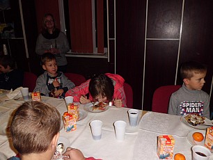 Mikulas_a_futbalisti_04.jpg