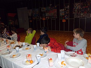 Mikulas_a_futbalisti_07.jpg