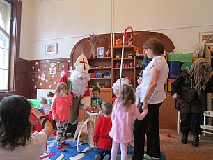 Mikulas_v_jasliach_35.jpg