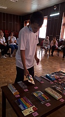 4b_Ukoncenie projektu - rozbalenie spomienkovych triciek a cien_06.jpg